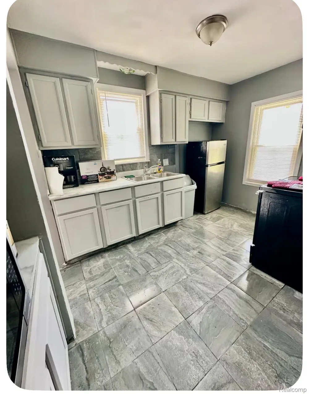 19129 Strasburg Street Detroit City, MI 48205