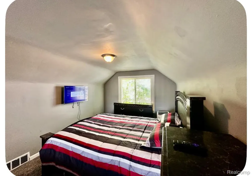 19129 Strasburg Street Detroit City, MI 48205