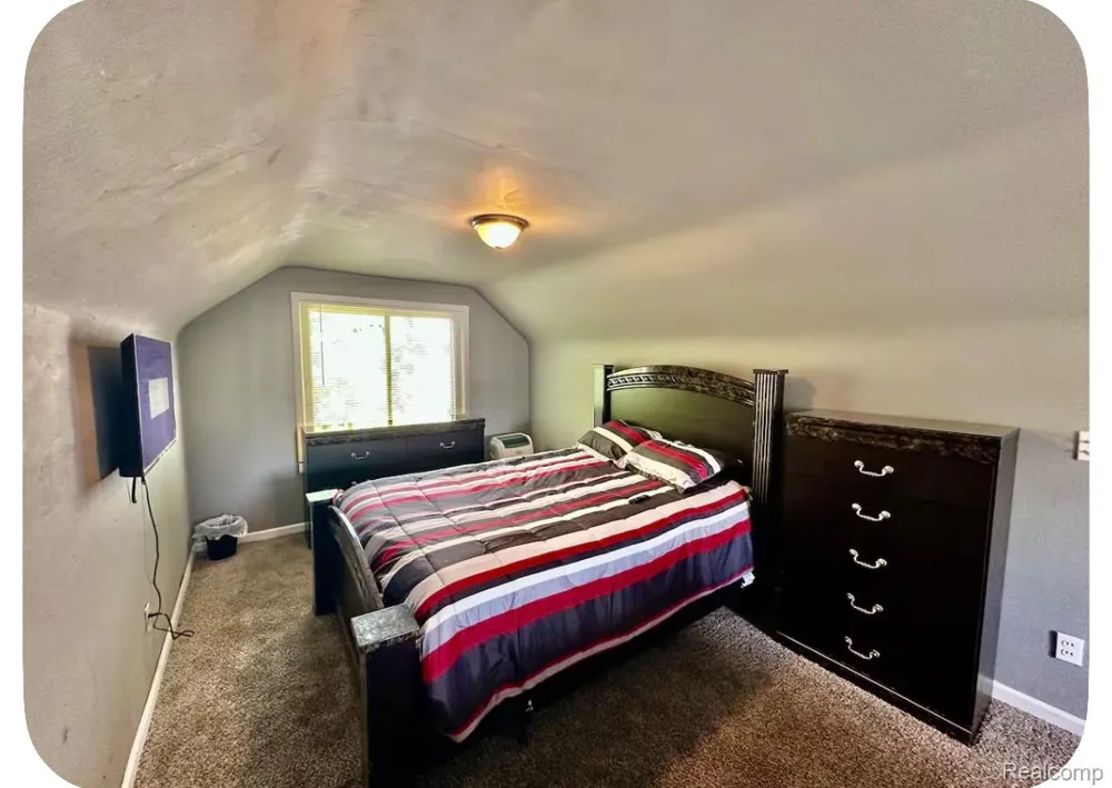 19129 Strasburg Street Detroit City, MI 48205