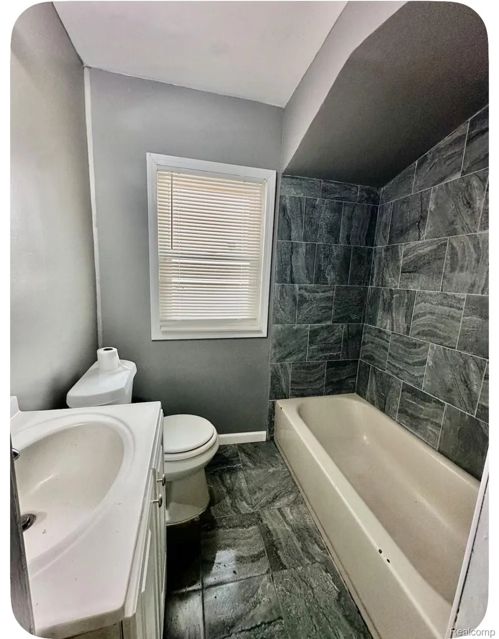 19129 Strasburg Street Detroit City, MI 48205