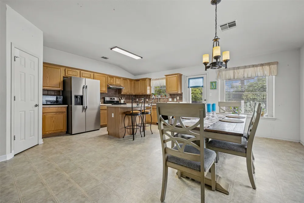 1109 Chardonnay Crossing Leander, TX 78641