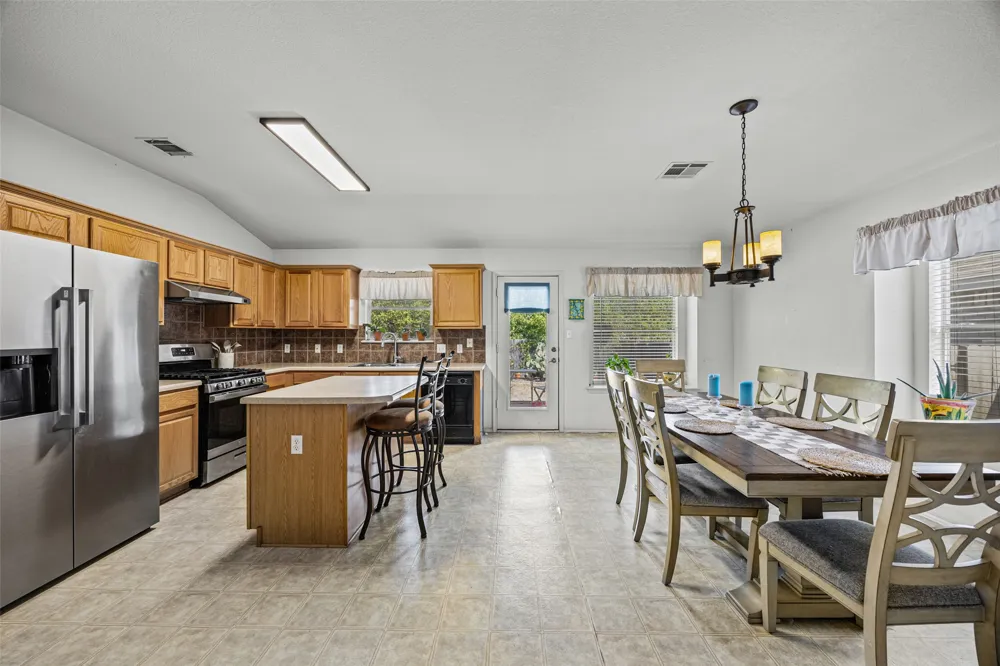 1109 Chardonnay Crossing Leander, TX 78641