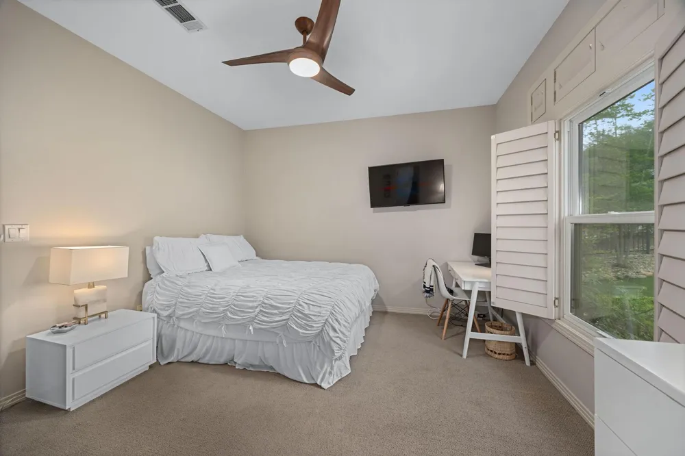 917 Challenger Lakeway, TX 78734