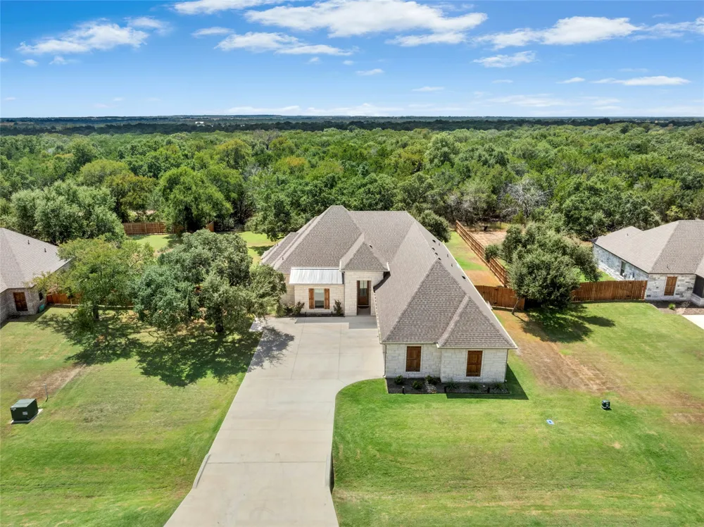 11175 Golden Eagle Avenue Salado, TX 76571