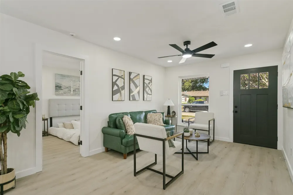 2812 E 15th Street Plano, TX 75074