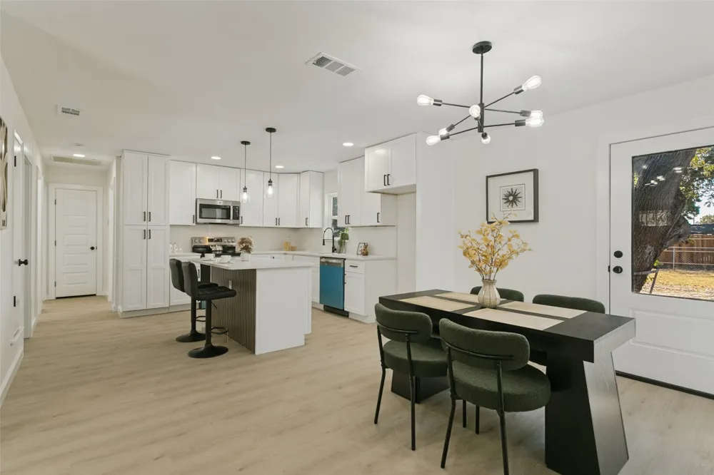 2812 E 15th Street Plano, TX 75074