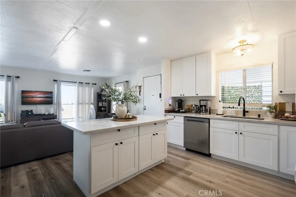 2550 Pacific Coast Hwy #30 Torrance, CA 90505