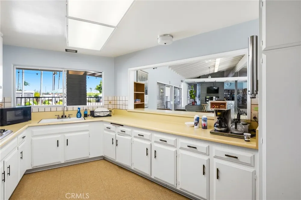 2550 Pacific Coast Hwy #30 Torrance, CA 90505