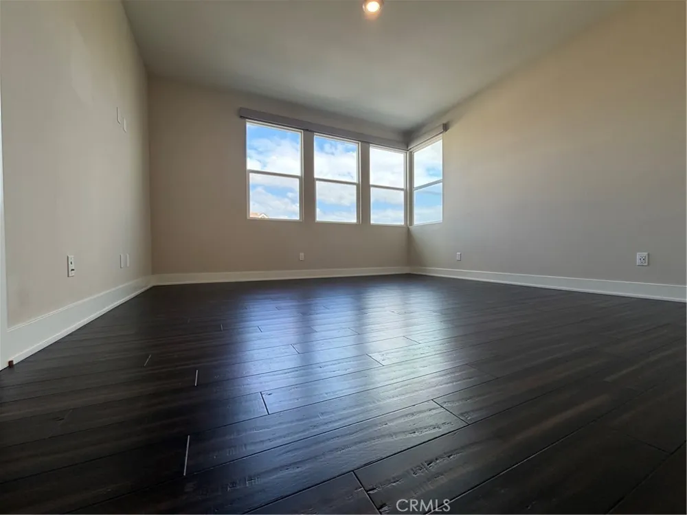 64 Chasma Irvine, CA 92618