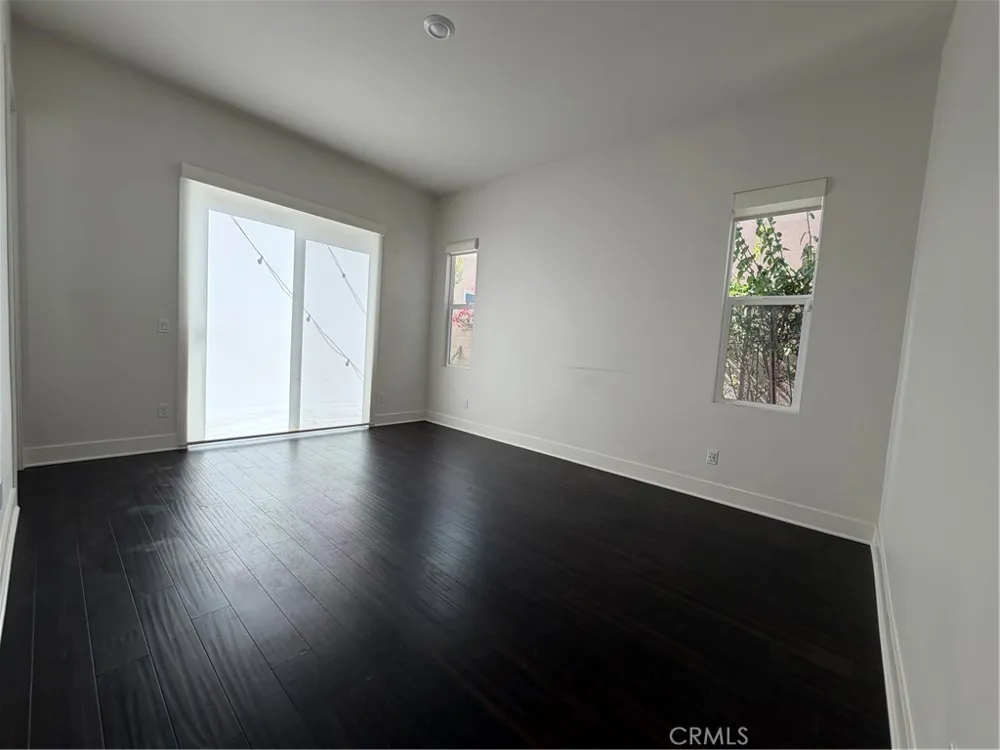 64 Chasma Irvine, CA 92618