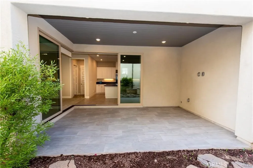 153 Scale Irvine, CA 92618