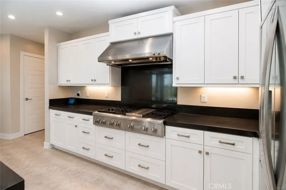 153 Scale Irvine, CA 92618