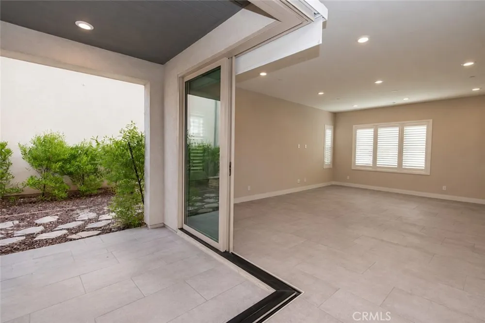 153 Scale Irvine, CA 92618