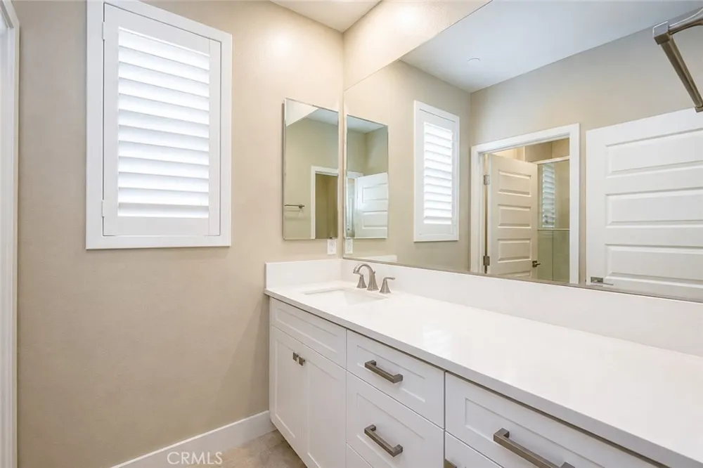 153 Scale Irvine, CA 92618