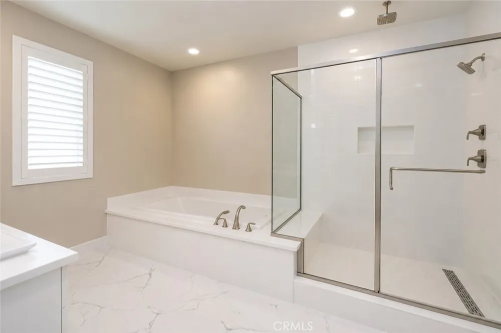 153 Scale Irvine, CA 92618