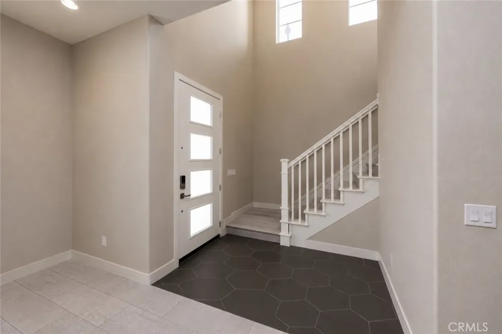 153 Scale Irvine, CA 92618