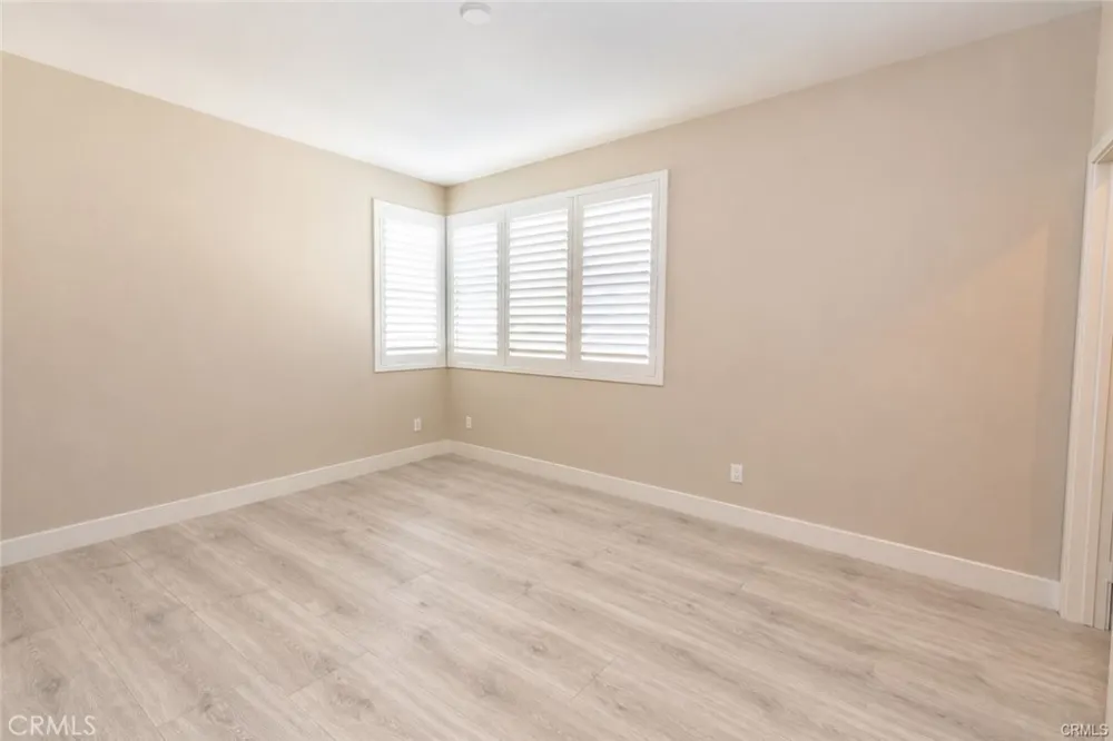 153 Scale Irvine, CA 92618