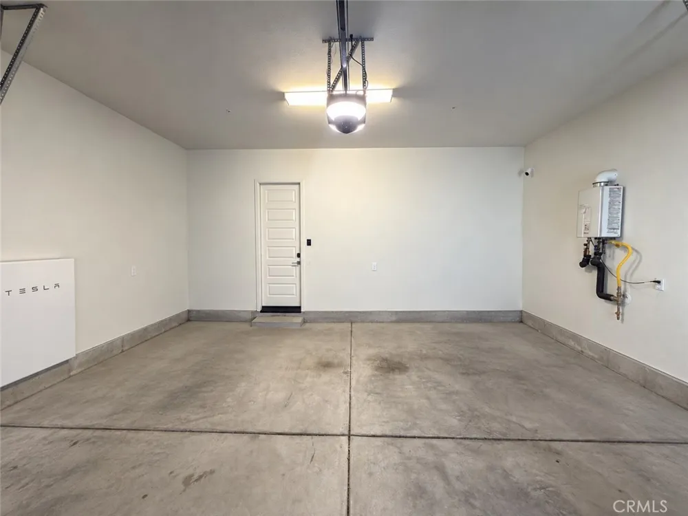 153 Scale Irvine, CA 92618