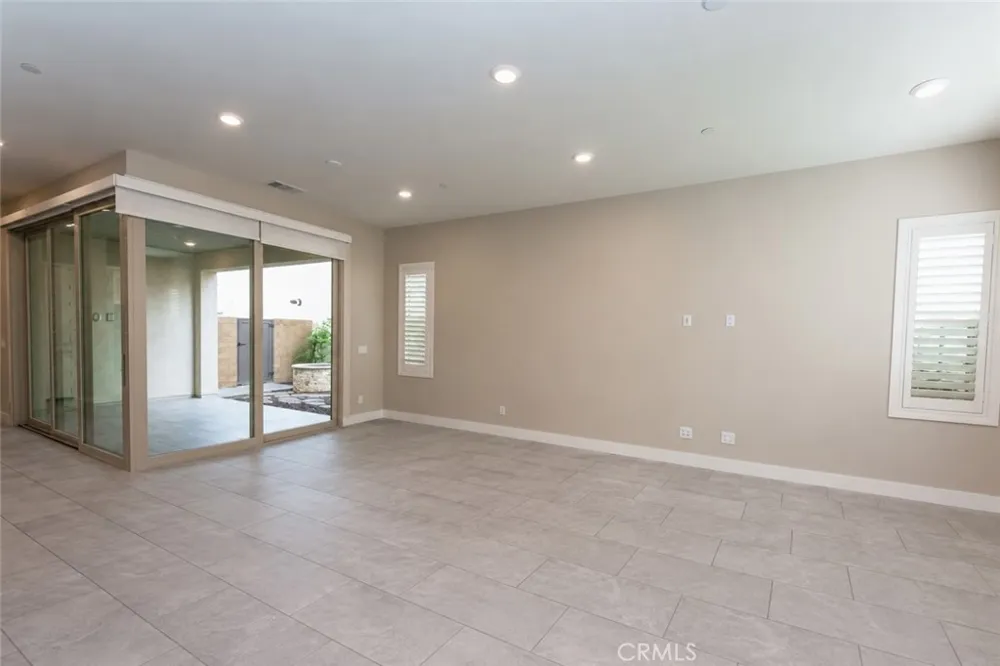 153 Scale Irvine, CA 92618