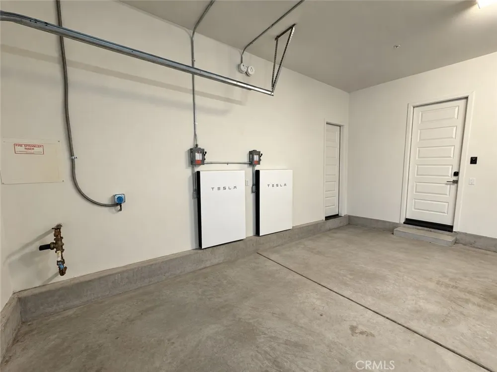 153 Scale Irvine, CA 92618
