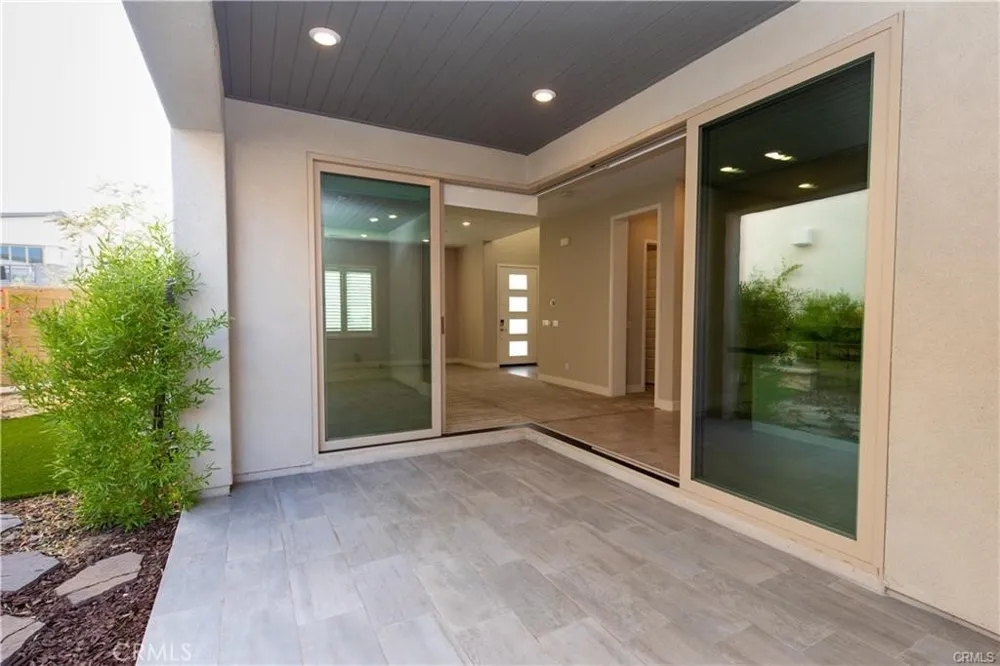 153 Scale Irvine, CA 92618