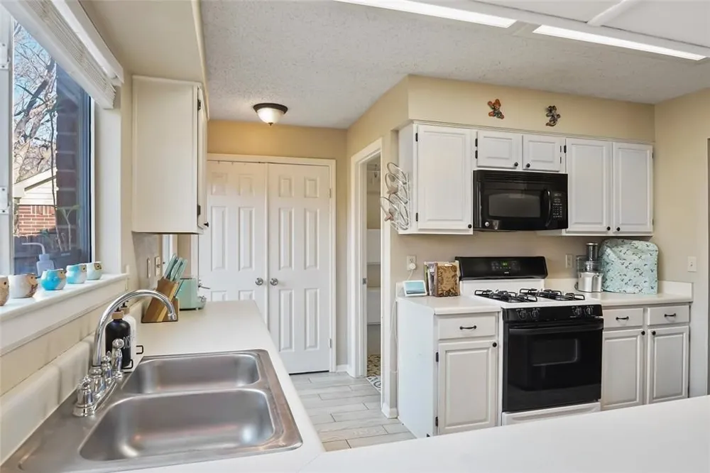5329 Grand Mesa Drive Fort Worth, TX 76137