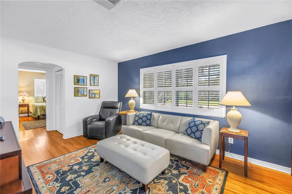 755 39TH AVENUE NE St Petersburg, FL 33703