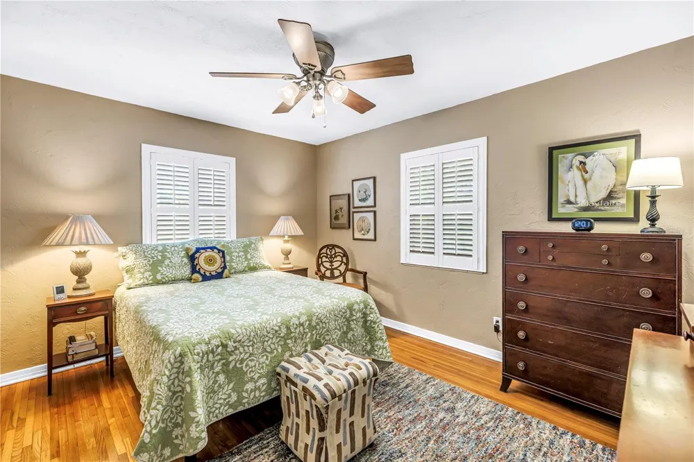755 39TH AVENUE NE St Petersburg, FL 33703