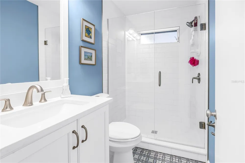 755 39TH AVENUE NE St Petersburg, FL 33703
