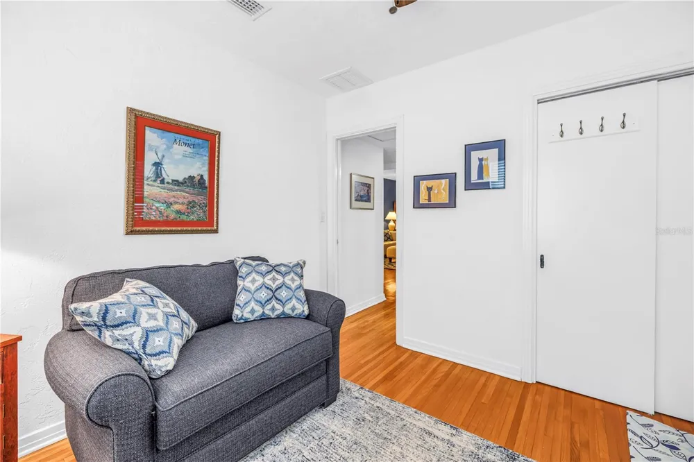 755 39TH AVENUE NE St Petersburg, FL 33703