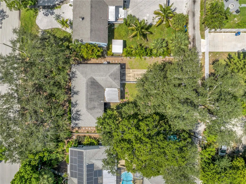 755 39TH AVENUE NE St Petersburg, FL 33703