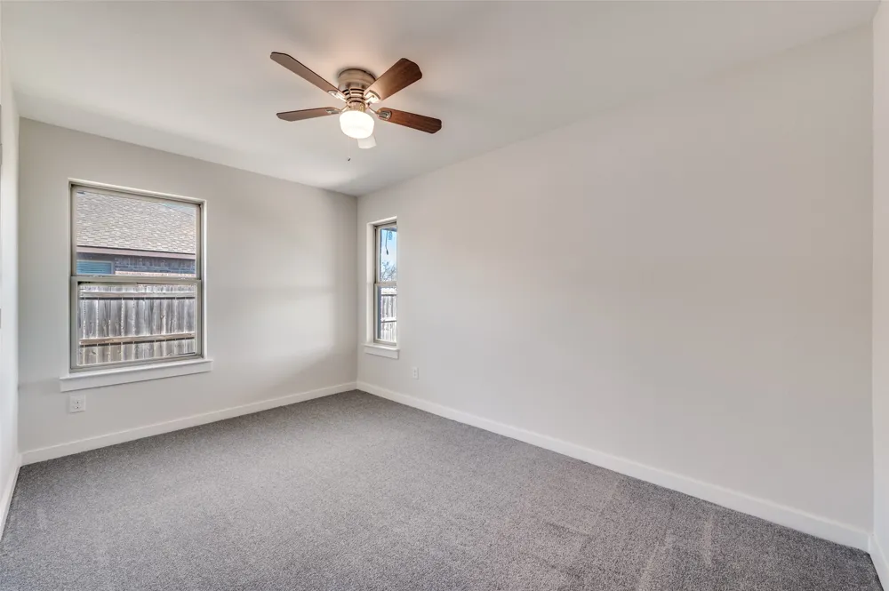 612 6th Gunter, TX 75058