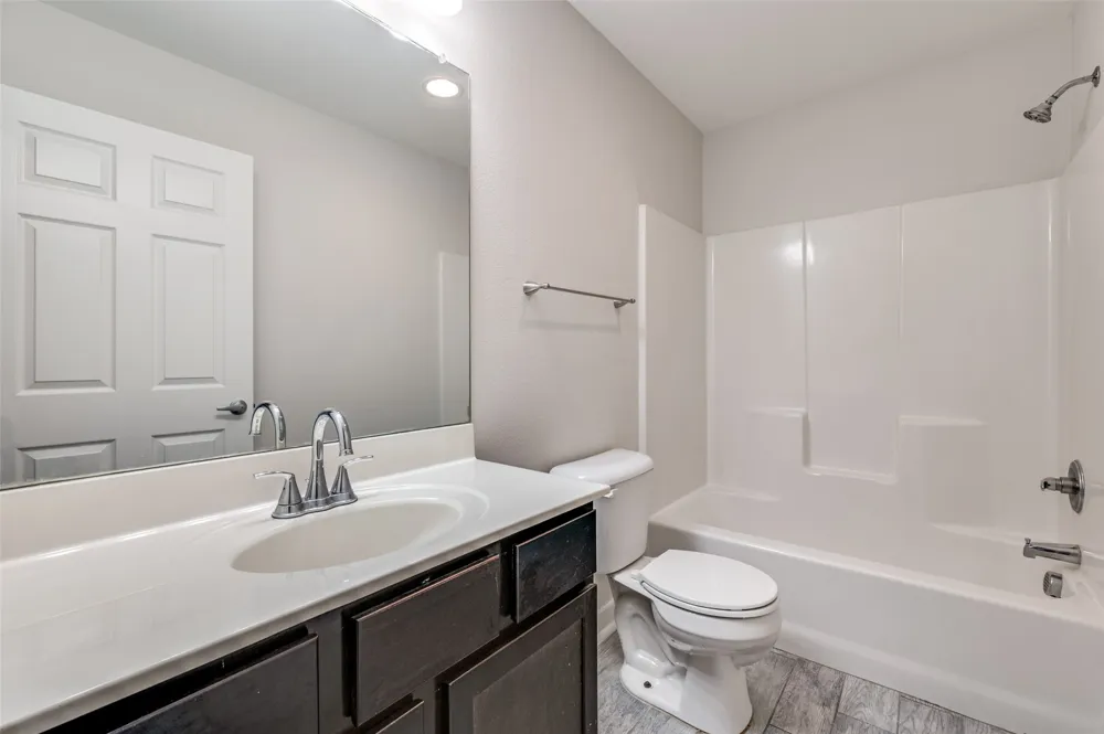 612 6th Gunter, TX 75058