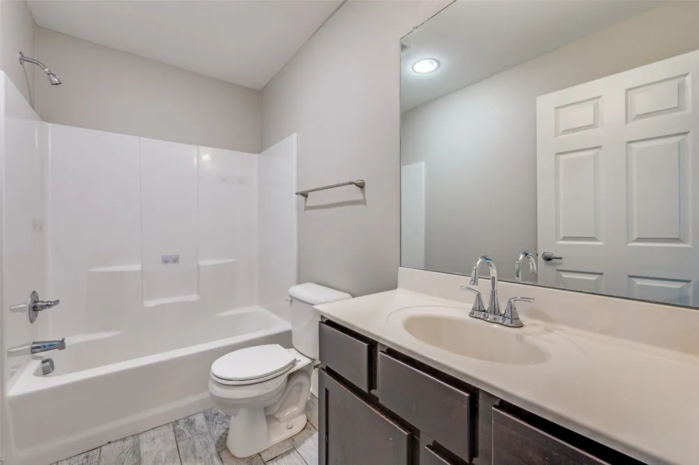 612 6th Gunter, TX 75058