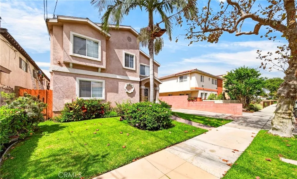 15919 Halldale Gardena, CA 90247