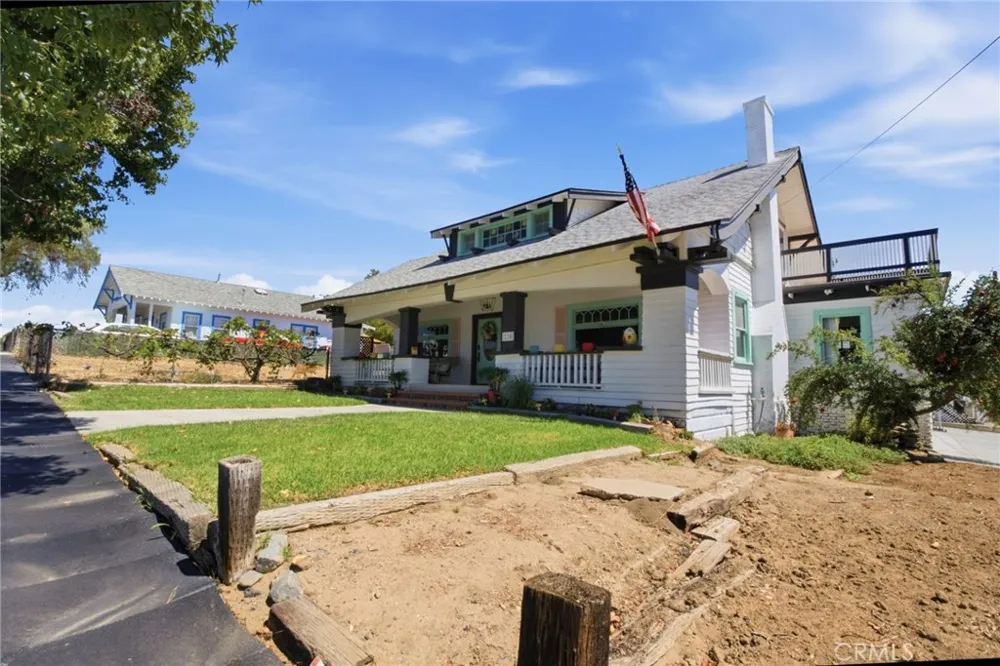 228 S Spring Lake Elsinore, CA 92530