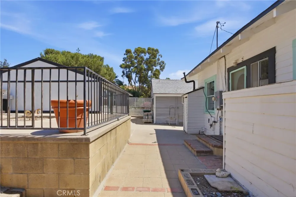 228 S Spring Lake Elsinore, CA 92530