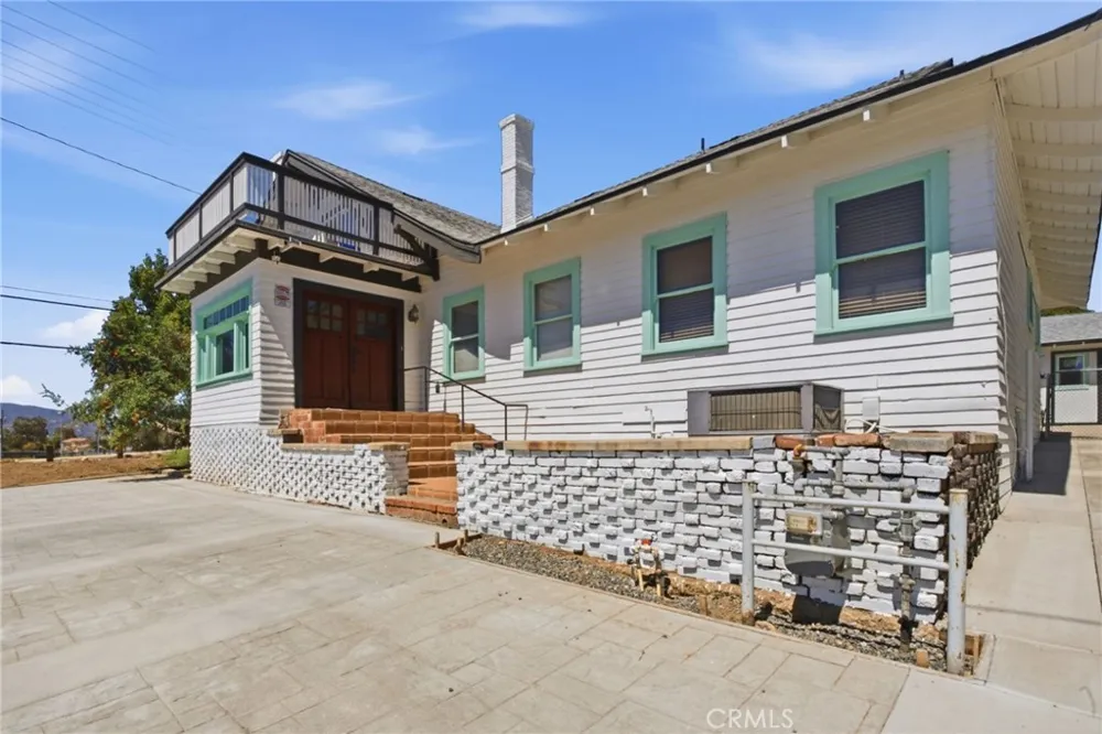 228 S Spring Lake Elsinore, CA 92530