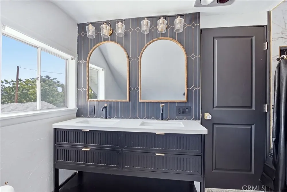 228 S Spring Lake Elsinore, CA 92530