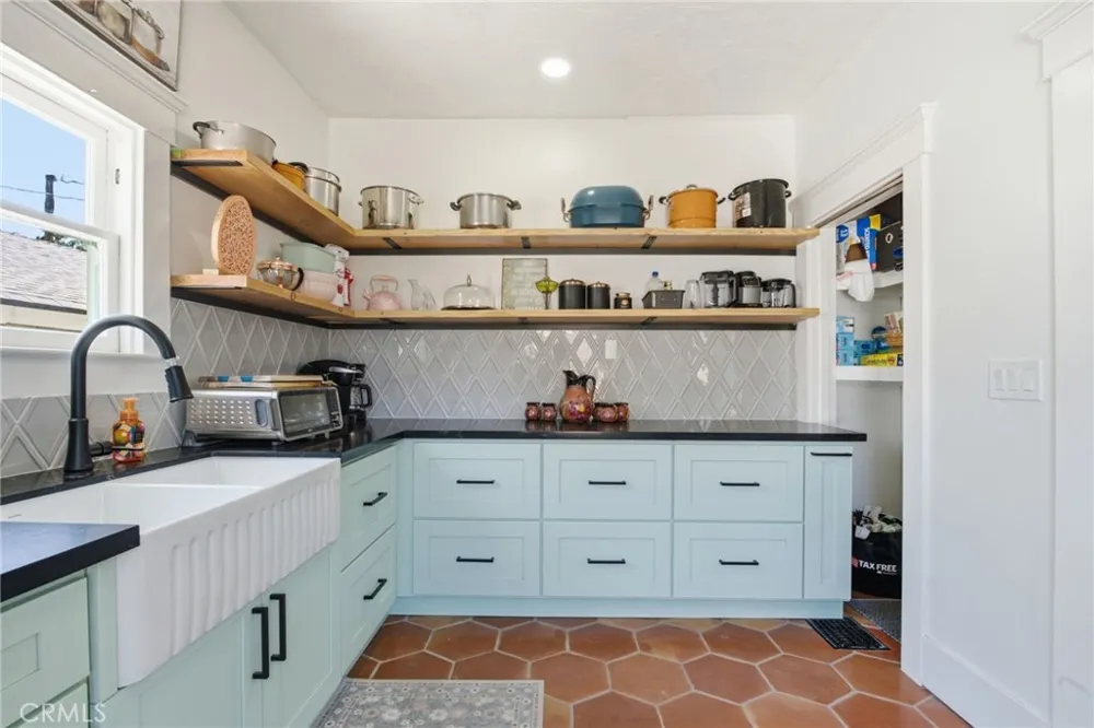 228 S Spring Lake Elsinore, CA 92530