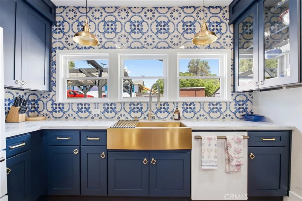 228 S Spring Lake Elsinore, CA 92530