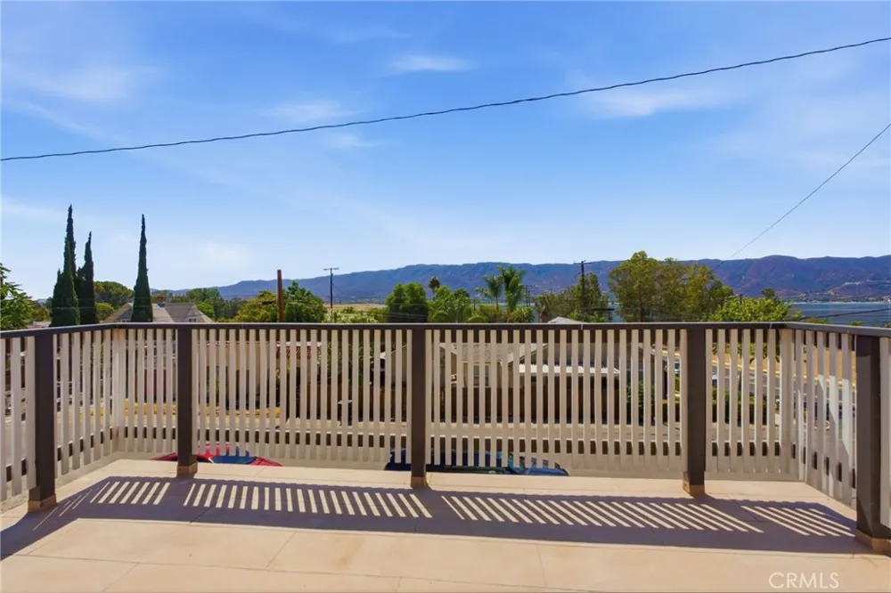 228 S Spring Lake Elsinore, CA 92530