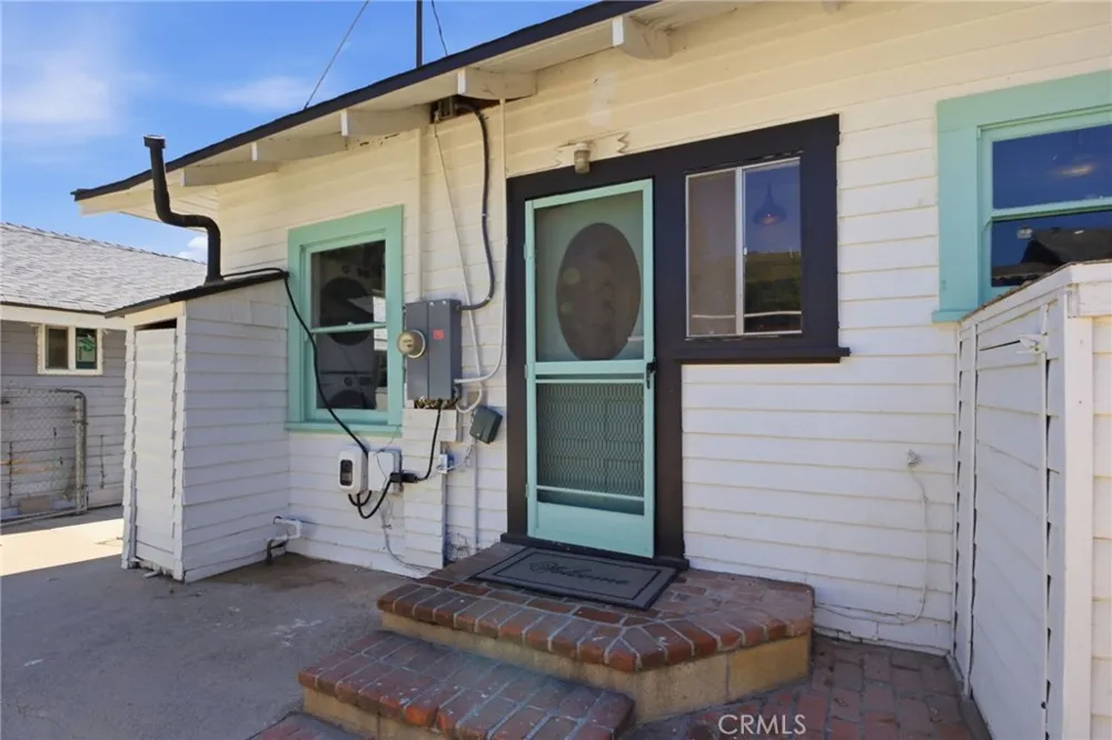 228 S Spring Lake Elsinore, CA 92530