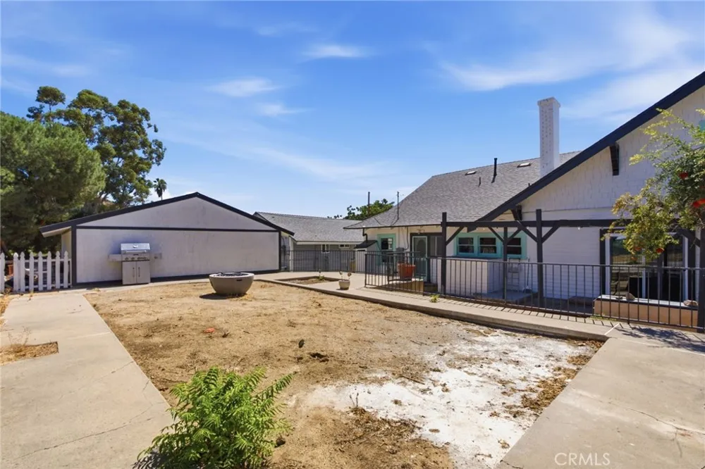 228 S Spring Lake Elsinore, CA 92530