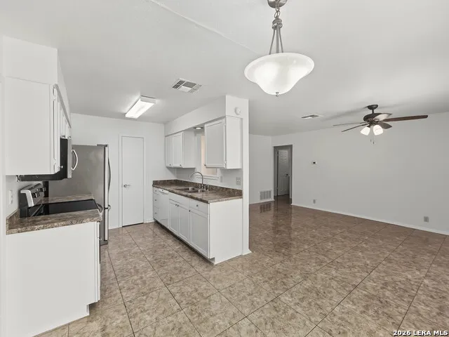 5847 Cliffmont Drive San Antonio, TX 78250
