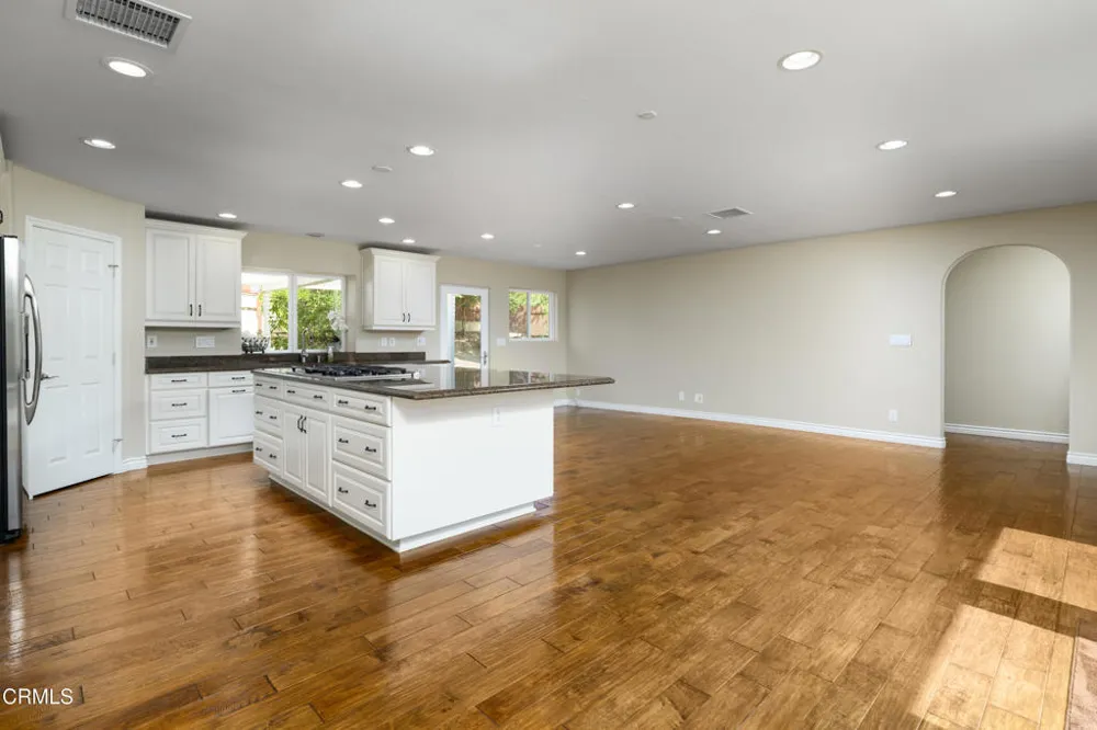 37 Bradford Avenue Camarillo, CA 93010