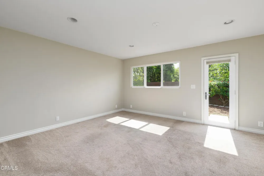 37 Bradford Avenue Camarillo, CA 93010