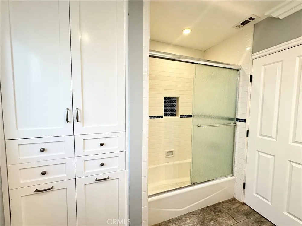 2649 Parish Burbank, CA 91504