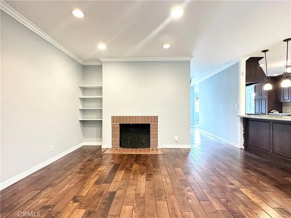 2649 Parish Burbank, CA 91504