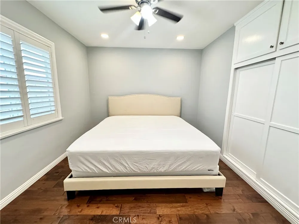 2649 Parish Burbank, CA 91504